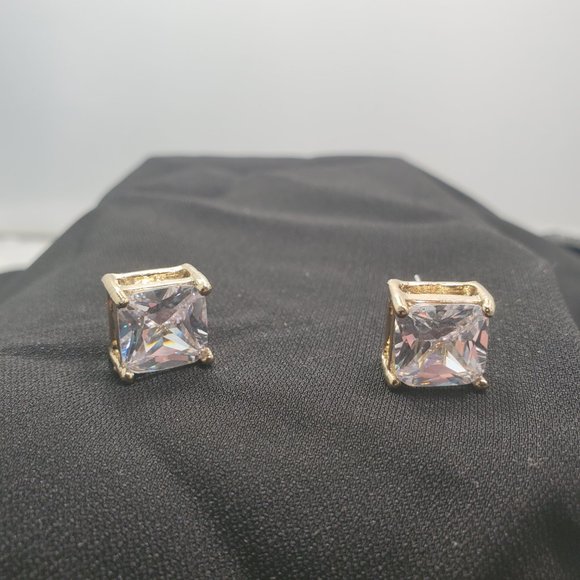 Isaac Mizrahi Princess cut diamond stud double prong gold pierced earring - Picture 2 of 6